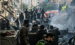 Ateşkesin ilk gününde İsrail, Lübnan'da sivilleri bombaladı