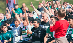 Bursa'da yeşil-beyaz coşku dev ekrana taşındı