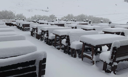 Nisan sonunda Uludağ’da kış geri döndü