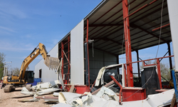 Nilüfer’de 2 günde 4 yıkım