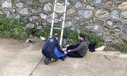 Bursa’da dereye düşen adamı ekipler kurtardı