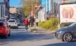 Maltepe’de sürücüyü darbedip motosikletine el koydular