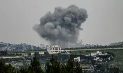 İsrail tüm uyarılara rağmen ateşkesi yeniden deldi! Lübnan bombalanıyor