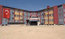 Yeni dönem başladı: Okullarda sıkı güvenlik uygulaması