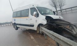 Bursa İnegöl'de servis faciasından kılpayı kurtuldular