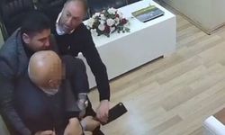 Belediye personeline satırla saldırı anı kamerada