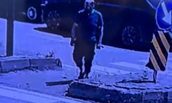 Bursa İnegöl'de araca çarpıp cuma namazına giden sürücü namazdan sonra kaçtı!