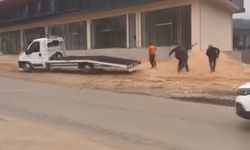Bursa Nilüfer'de çekici sürücüsü aracı esnafın üzerine sürdü