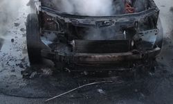Bursa'da otobanda seyir halindeki cip alev alev yandı