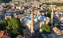 Bursa'da bayram coşkusu tarihi camilerde yaşandı