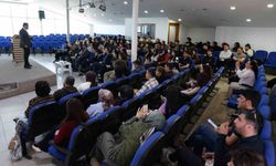 Esenyurt'ta gençlere yapay zeka çağında kariyer rehberliği