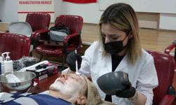 Huzurevi sakinlerine Anneler Günü'nde anlamlı dokunuş