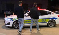 Bursa İnegöl'de yolda yürürken bıçaklandı