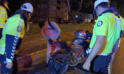 Bursa İnegöl’de ilginç kaza: Kumaş parçası motosikleti devirdi