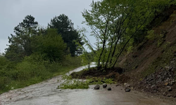 Yağmurun bilançosu ağır! İnegöl’de yol kapandı