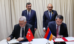 Türkiye ile Ermenistan arasında Ani Köprüsü için imzalar atıldı