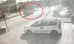 Bursa Yıldırım'da kavşakta kırmızı ışık kazası kamerada