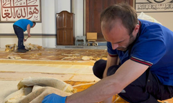 Bursa Ulucami'de halı yenileme çalışmaları başladı