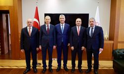 Ticaret Bakanı Bolat, Bakanlık personeliyle bayramlaştı