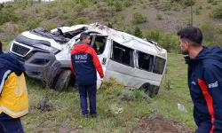 Öğrenci servisi şarampole uçtu: 3 ölü, 7 yaralı