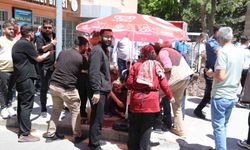 Cenaze çıkışında yol verme kavgası kanlı bitti: 1 yaralı, 2 gözaltı