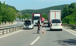Arızalanan otomobil, Yalova-Bursa karayolunu kitledi