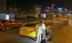 İstanbul  Şişli'de taksi şoförüne yolcu saldırısı: Ağır yaralanan taksici kalp krizi geçirdi