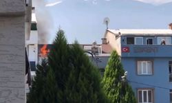 Bursa Gürsu'da çatı yangını büyümeden söndürüldü