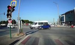 Bursa Nilüfer'de kırmızı ışık ihlali kazaya neden oldu