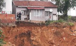 Bilecik'te bir ev toprak kayması ihtimaline karşı tahliye edildi