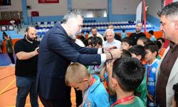 Kestel Belediyesi'nden genç sporculara çifte destek