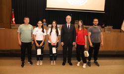 İnegöl'ün başarılı sporcuları mecliste ödüllendirildi