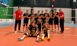 İnegöl Belediyespor Set Vermeden Şampiyonluğa Yürüyor