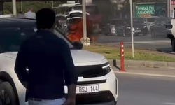 Bursa Osmangazi'de seyir halindeki otomobil alev topuna döndü