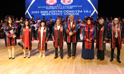 Yarım asrı devirdiler, cüppe giyip mezun oldular