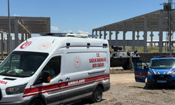 Yaklaşık 15 tonluk beton blok altında kaldılar: 1 ölü, 1 yaralı