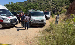 Park halindeki araçta 2 gencin cansız bedeni bulundu