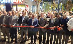 Alanyurt Meydanı coşkulu törenle hizmete açıldı