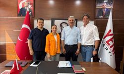 Bursa milletvekili Hasan Öztürk ve Nurhayat Altaca Kayışoğlu YENİ Parti’ye bir aylık maaşlarını bağışladı!