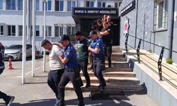 Bursa'da 2,5 ay boyunca "Polisiz" diyerek dolandırdılar, 100 milyonluk vurgunun ardından tatlı ikram ettiler