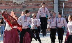 Halk dansları rüzgarı Bursa'nın dört bir yanını sardı