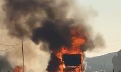 Bursa Orhangazi'de seyir halindeki kamyonet alevlere teslim oldu