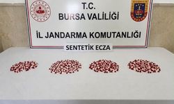 Bursa'da jandarmadan operasyon: Bin 98 adet sentetik ecza ele geçirildi