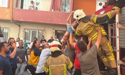 Bursa Orhangazi'de engelli çocuk itfaiye ekiplerince yangından kurtarıldı