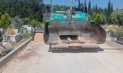 Hamitler Kent Mezarlığı'ndaki ara yollara soğuk asfalt atılıyor