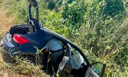 Bursa Karacabey'de can pazarı yaşandı! Otomobil sulama kanalına devrildi, 6 yaralı