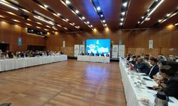 Bursa'da kritik basın zirvesi! Yerel medyanın geleceği masaya yatırıldı