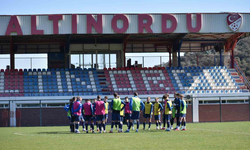 İnegölspor'un rakibi Altınordu FK Lig'den çekildi