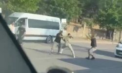 Cadde ortasında demir sopalarla darp ettiler