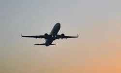 Kaçırılma sinyali veren uçak, Türk hava sahasına girdi
